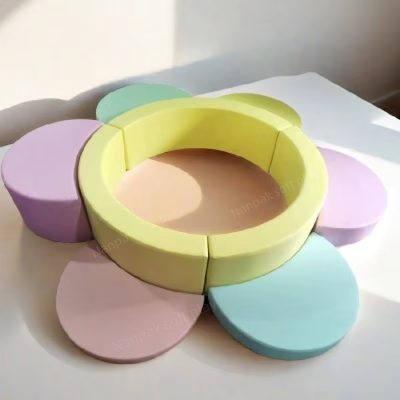 Comel Pastel Enam-Kelopak Daisy Lubang Bola – Sempurna untuk Dalaman dan Luaran anak-Anak Bermain dan Pihak