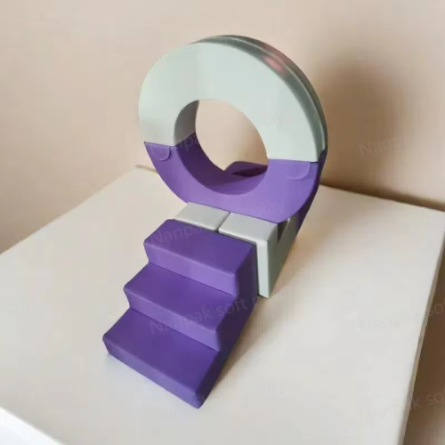 gioco rotondo-soft-climber-3.png Carino, luminoso, nero, viola, bianco, cerchio, gioco morbido, gattonare, arrampicarsi per bambini.